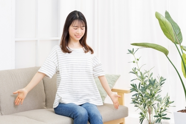 腹診など他の診察と合わせて使うツボを決定します。