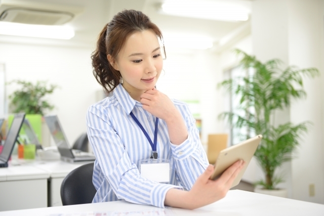 ツボを活かして目のまわりの血流を整えましょう