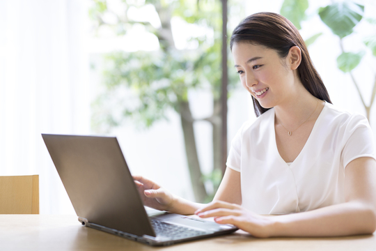 はっきりししない手のしびれ