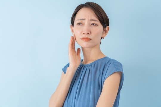 経絡(けいらく)は体の外と内を様々な問題に関係します。