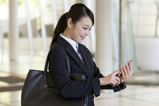 首の付け根からあごにかけての違和感