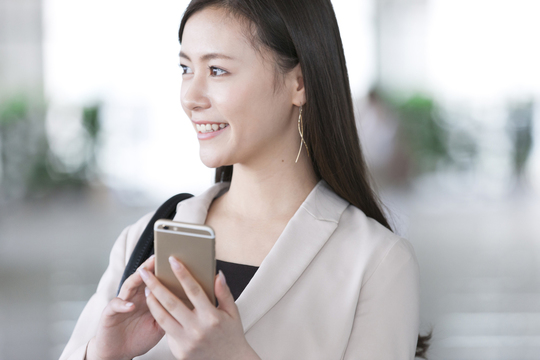 スマホの見過ぎによる目の疲れ