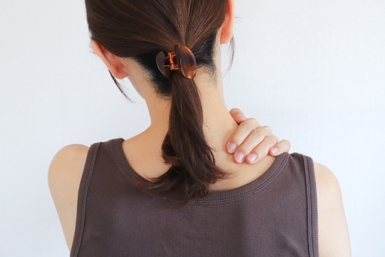 頭の後ろのつまりと鍼灸