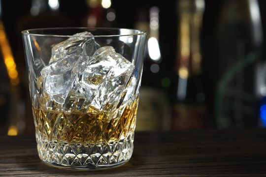 お酒を飲んだ時の胃の痛み