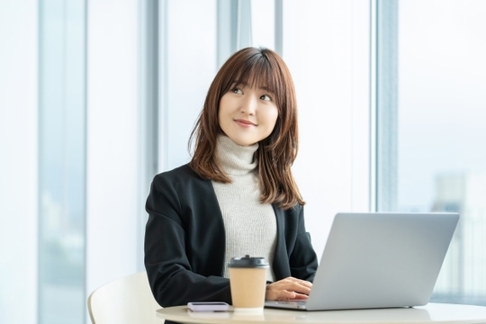 耳鳴りを気にしないで生活できるようになる事が大切です。