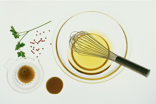 東洋医学と西洋医学では耳鳴りに良い食材に対する考え方も違います。